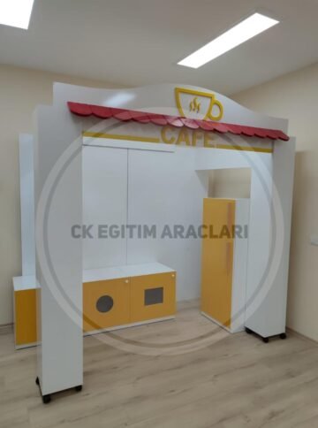 Ahşap Cafe Köşesi